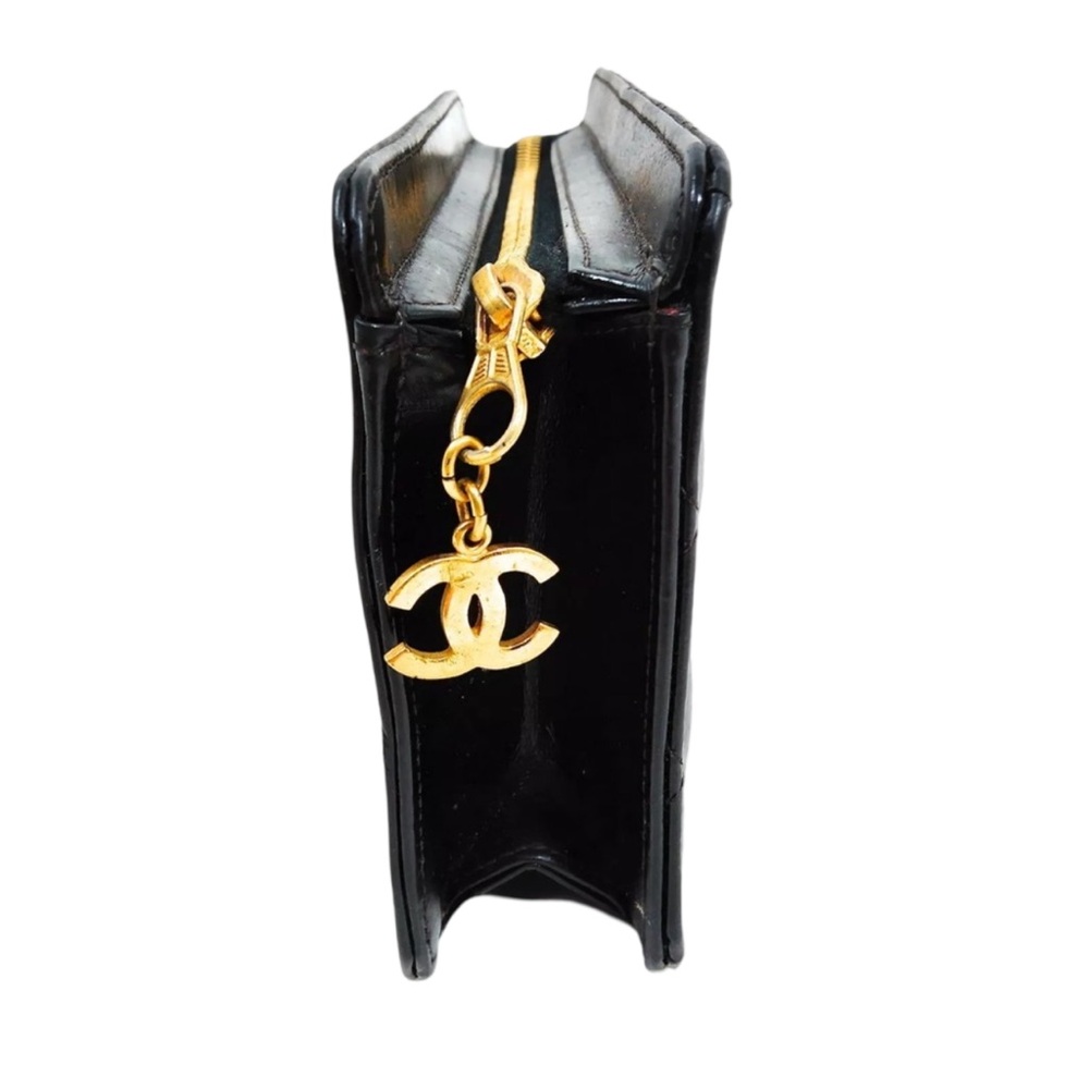 CHANEL Classique Leather Clutch - Picture 3 of 9